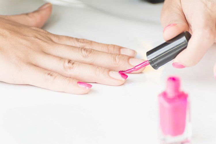 11 best ways to dry your nail polish faster