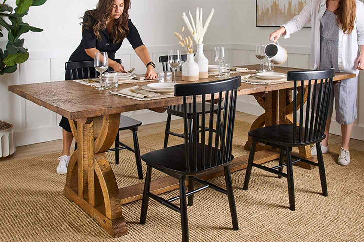 From simple to extravagant: 6 farmhouse dining table designs