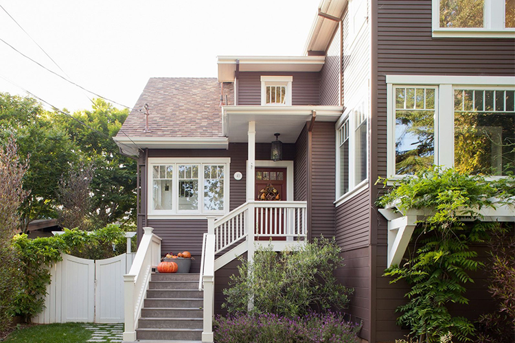 10 stunning color combinations to paint your home's exterior