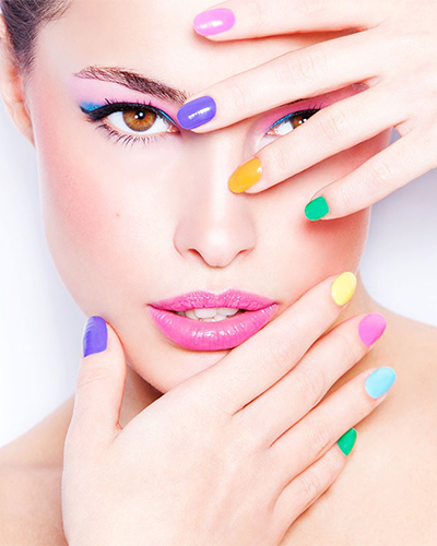 What is dip powder manicure? How to make and care for it at home