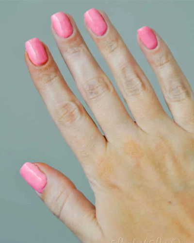 What is dip powder manicure? How to make and care for it at home