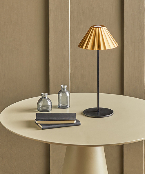 3. Twinky Rechargeable Table Lamp