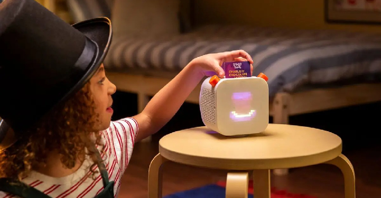 Yoto Play Review: The Smart Audio Player That Brings Stories to Life Without a Screen